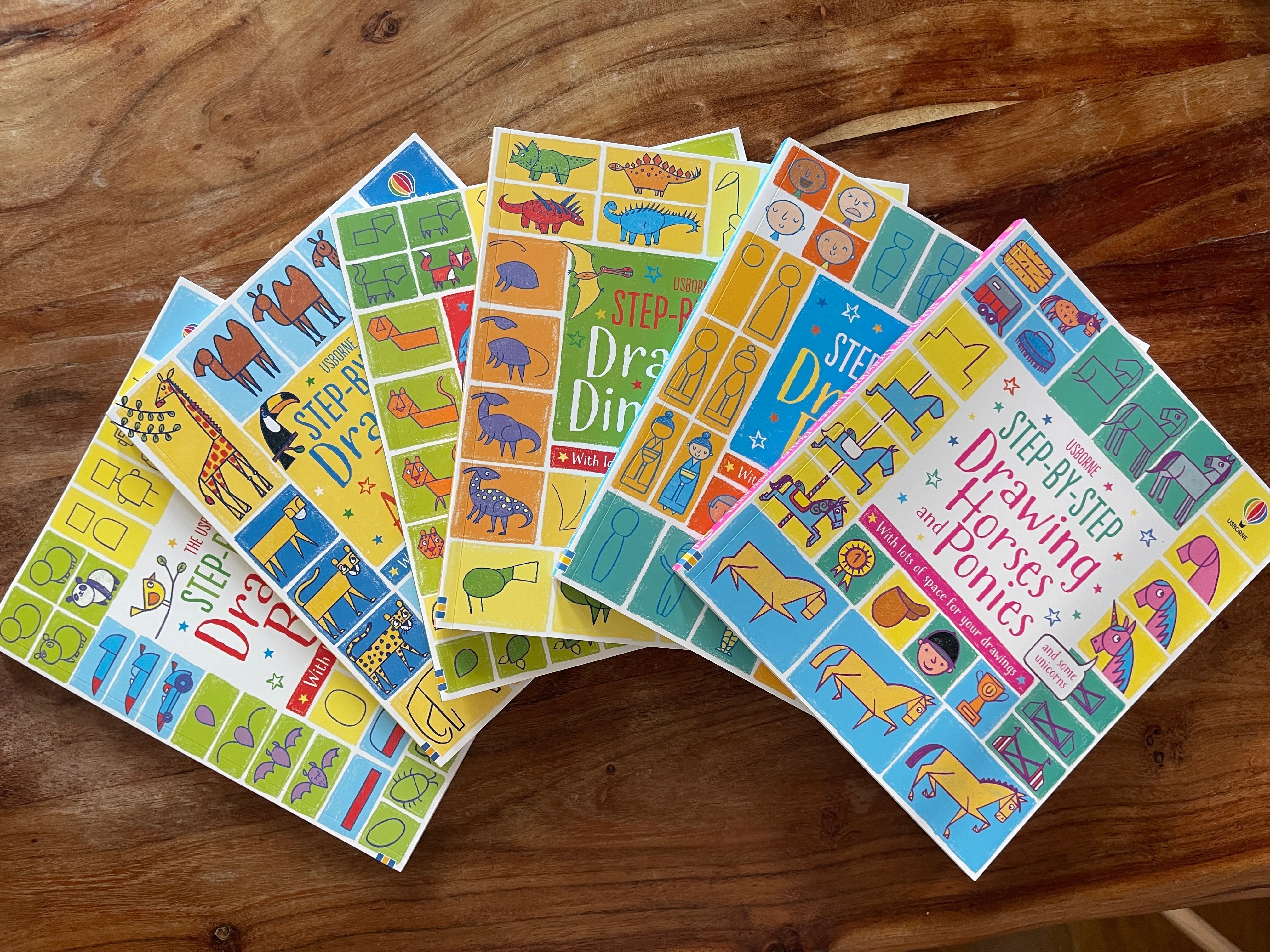 Colectia de carti Step by Step Drawing Books