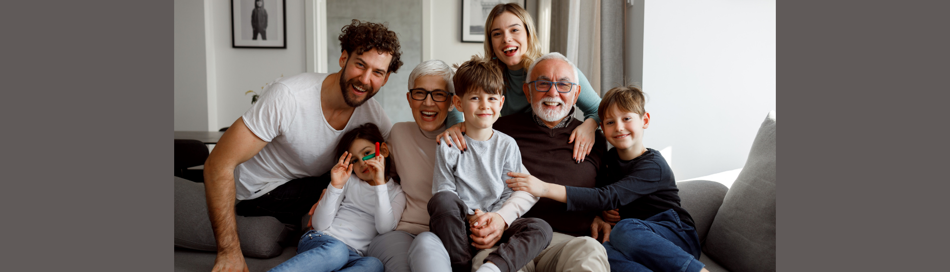 Imagine cu o familie intreaga