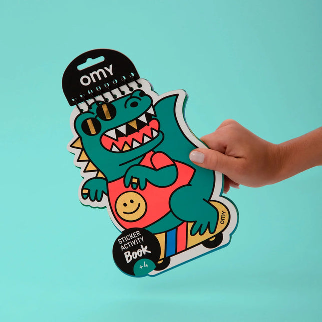 Coperta caietului de activitati cu stickere OMY - Dino