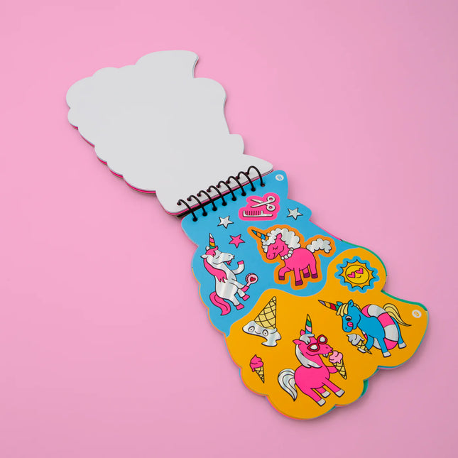 pagina de interior 1 din caiet de activitati cu stickere OMY Lily Unicorn - miniLama