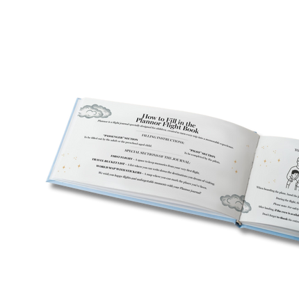 Interiorul jurnalului albastru Plannor cu instructiuni de completare pentru pilot